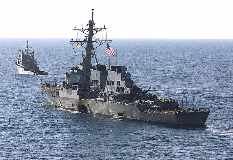 800px-USS_Cole_(DDG-67)_Departs